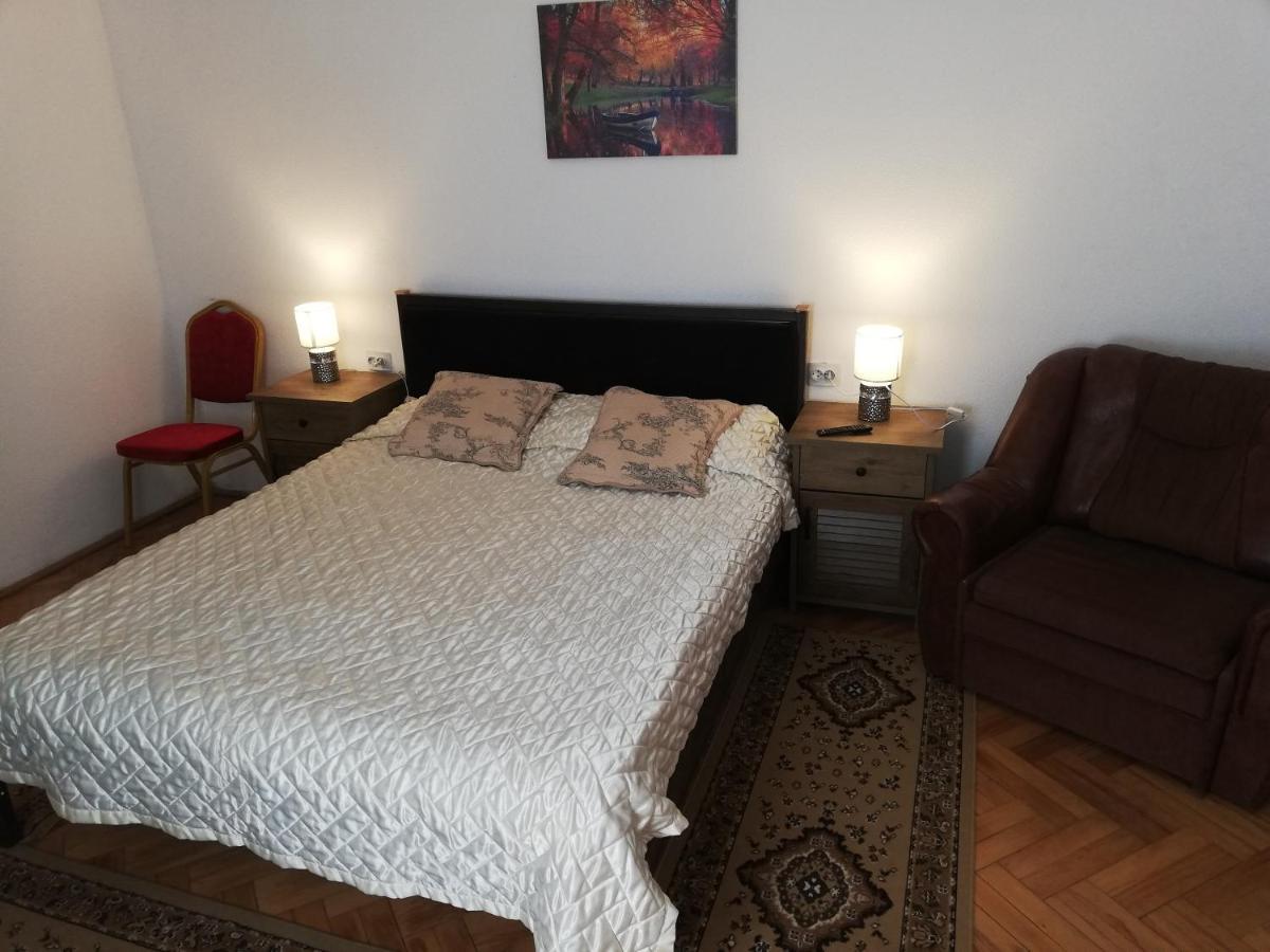 Hotel Casa Bucur à Tîrgu Ocna Extérieur photo