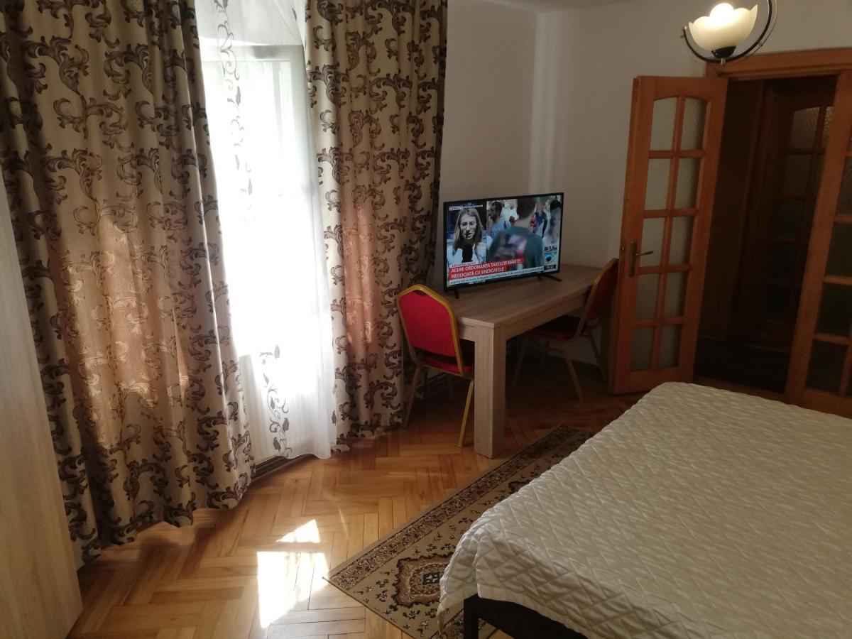 Hotel Casa Bucur à Tîrgu Ocna Extérieur photo